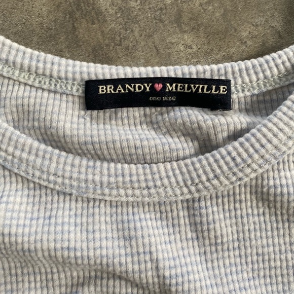 **SOLD** Brandy Melville Shirt - Picture 2 of 3